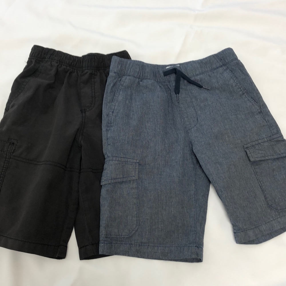 Boys Sz 10 cargo shorts.